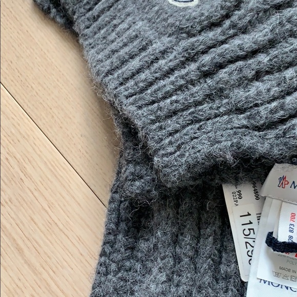 Moncler grey alpaca wool scarf - Picture 5 of 5